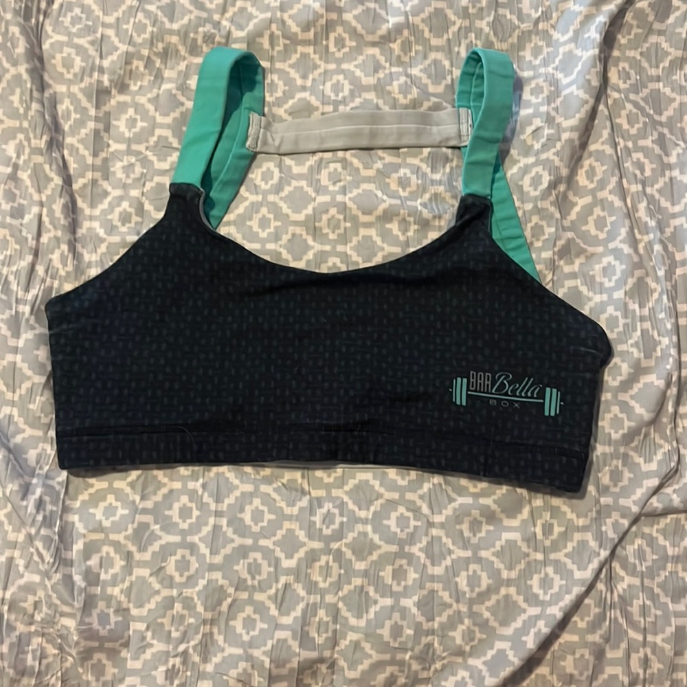 Barbella box x born primitive sports bra